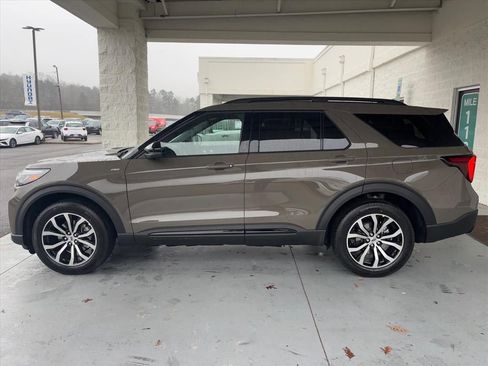 New 2026 Ford Explorer ST-Line image 24