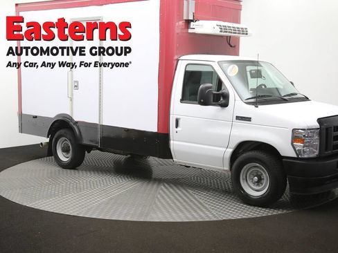 Used 2023 Ford E-350 and Econoline 350 Super Duty w/ Power Windows & Locks Group RWD image 47