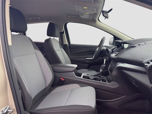 Used 2017 Ford Escape SE w/ Equipment Group 201A image 17