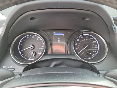 Used 2024 Toyota Camry SE image 36