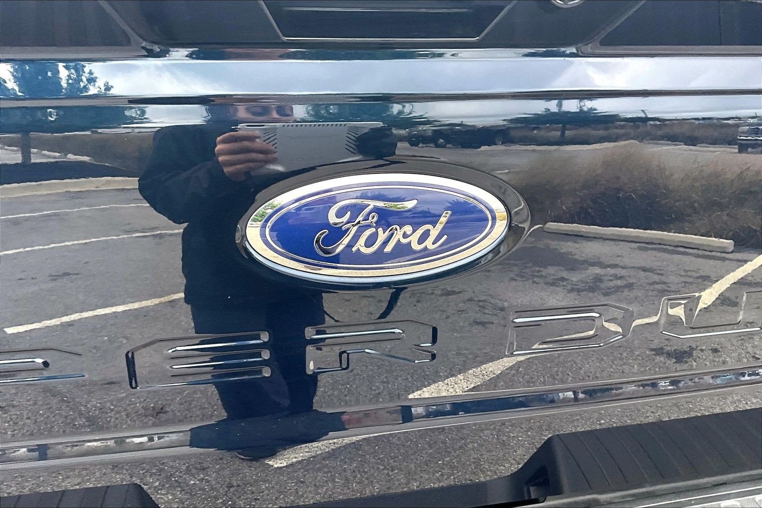 Used 2024 Ford F350 XLT w/ XLT Premium Package AWD/4WD image 25