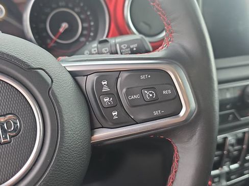 Used 2019 Jeep Wrangler Unlimited Rubicon AWD/4WD image 17