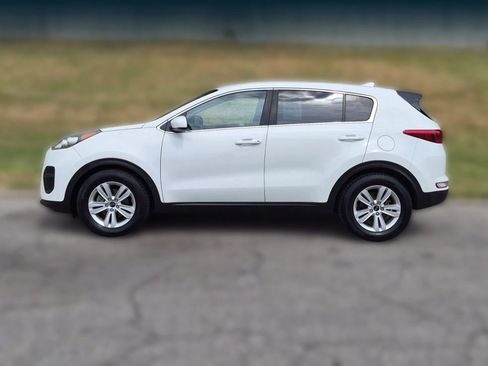 Used 2017 Kia Sportage LX FWD image 8