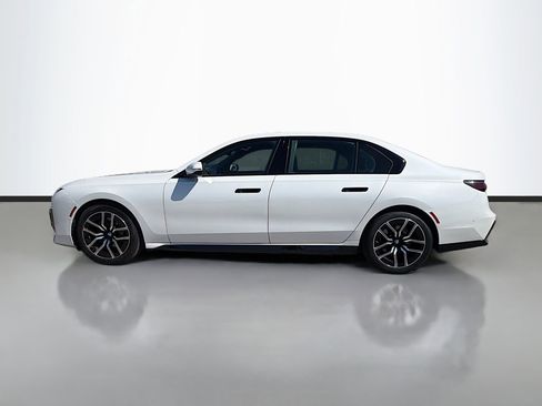 Certified 2025 BMW 740i image 7