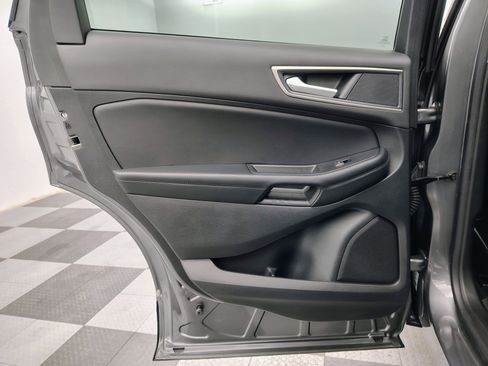 Used 2022 Ford Edge SEL w/ Convenience Package image 26
