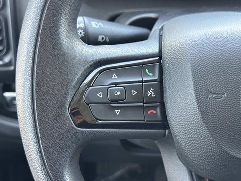 Used 2025 RAM ProMaster 2500 w/ Convenience Group FWD image 11