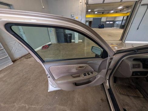 Used 1998 Toyota Camry CE FWD image 22