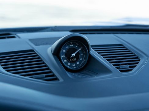 Certified 2023 Porsche 911 Carrera 4S image 27