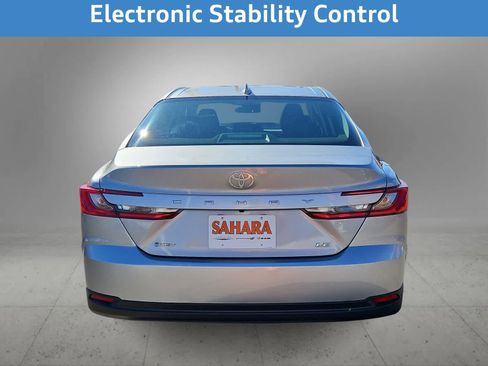 Used 2025 Toyota Camry LE image 9