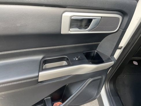 Used 2023 Ford Explorer XLT w/ Equipment Group 202A image 59