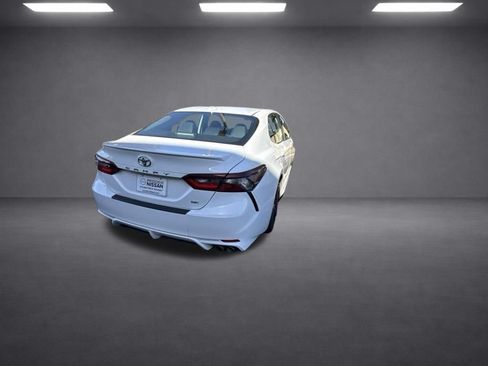 Used 2024 Toyota Camry SE FWD image 15