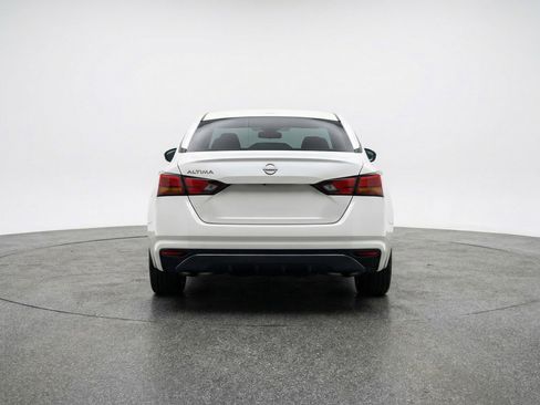 Used 2025 Nissan Altima 2.5 SV image 6