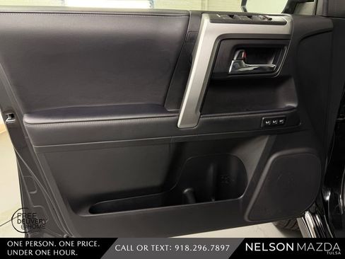 Used 2022 Toyota 4Runner Limited AWD/4WD image 18