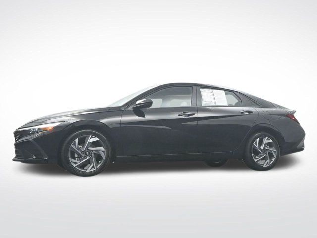 Used 2025 Hyundai Elantra Sport FWD image 37