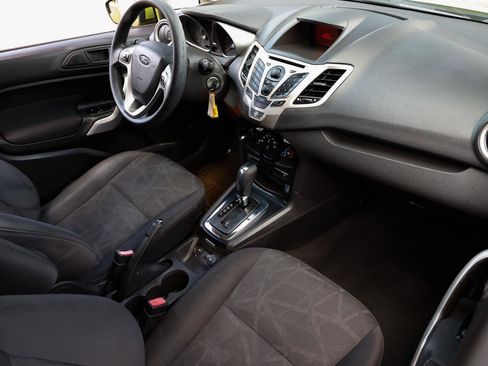 Used 2012 Ford Fiesta SE FWD image 18
