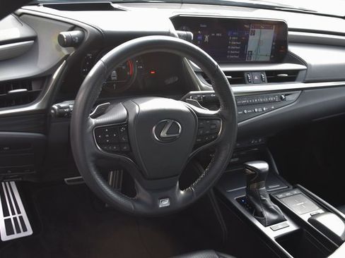Used 2019 Lexus ES 350 F Sport w/ Accessory Package image 16