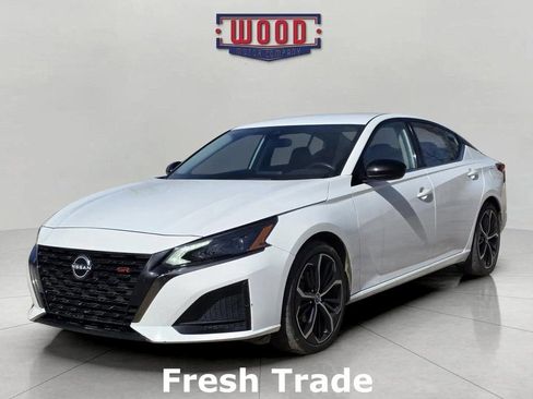 Used 2024 Nissan Altima 2.5 SR image 3