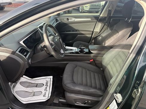 Used 2014 Ford Fusion SE image 18
