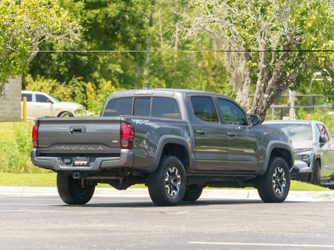 Used 2016 Toyota Tacoma TRD Off-Road w/ Premium & Technology Package RWD image 40