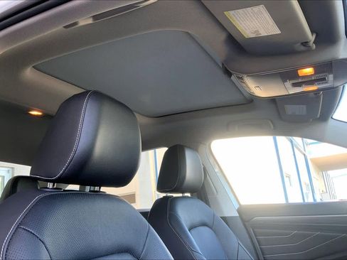 Used 2023 Volkswagen Jetta SEL FWD image 14