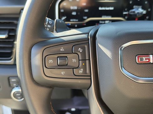 Used 2024 GMC Sierra 1500 AT4 w/ Technology Package image 31