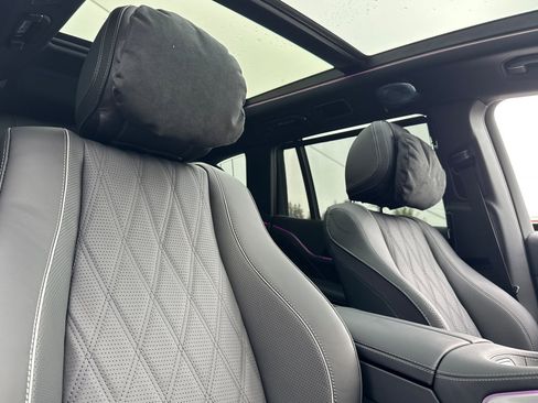 New 2026 Mercedes-Benz Maybach GLS 600 4MATIC image 25