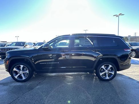 New 2025 Jeep Grand Cherokee L Limited w/ Trailer Tow Package image 2