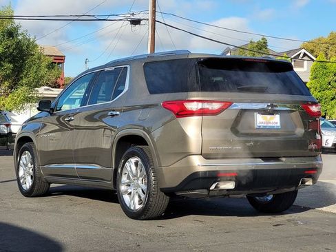 Used 2020 Chevrolet Traverse High Country image 8
