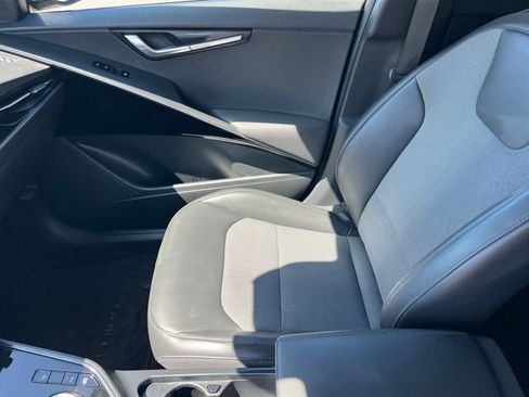 Certified 2024 Kia Niro Wind FWD image 14