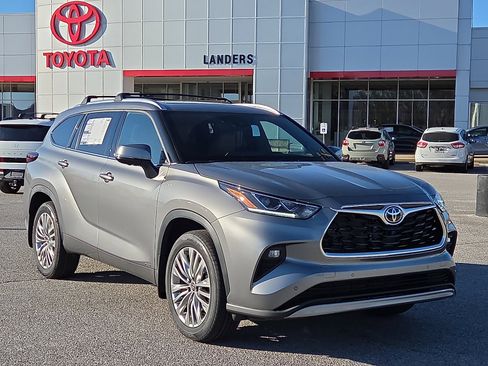 New 2026 Toyota Highlander Platinum image 1