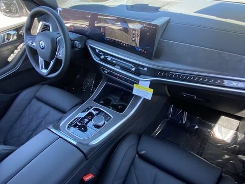 Used 2026 BMW X5 sDrive40i w/ Climate Comfort Package RWD image 12
