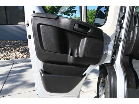 Used 2019 RAM ProMaster 2500 w/ Premium Appearance Group FWD image 26