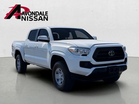 Used 2022 Toyota Tacoma SR w/ SR Convenience Package RWD image 8