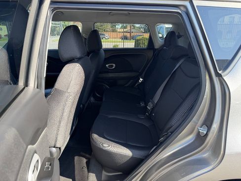 Used 2017 Kia Soul w/ Convenience Package FWD image 13