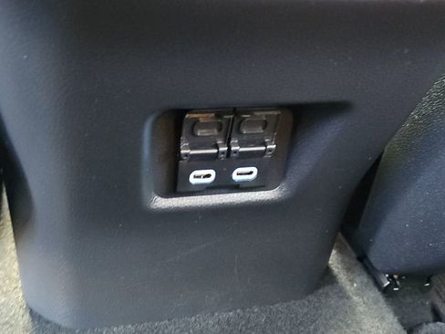 Used 2022 Toyota RAV4 XLE w/ Carpet Mat Package (TMS) image 18