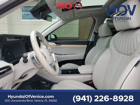 Used 2024 Hyundai Palisade Limited FWD image 18