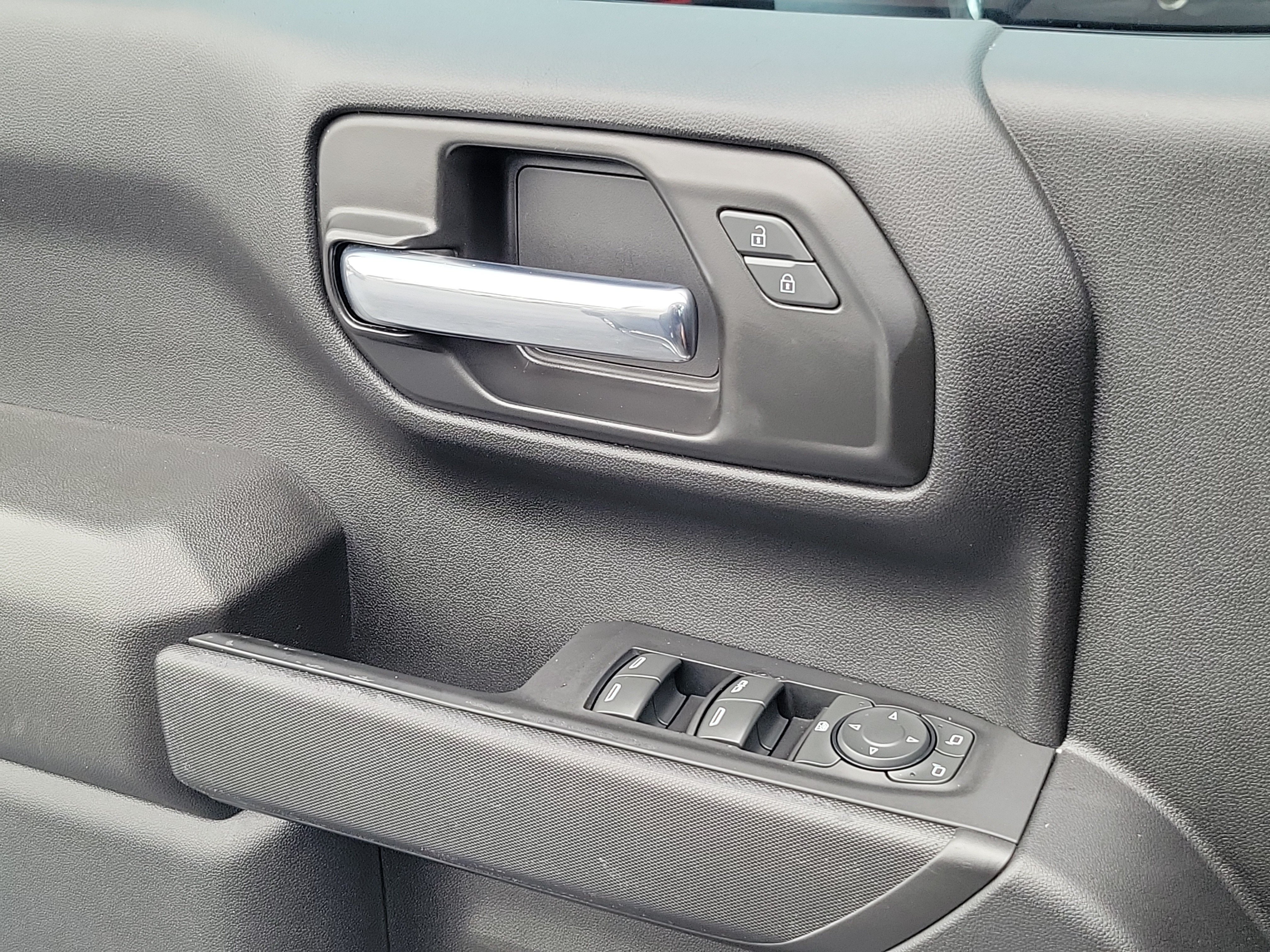 Used 2022 Chevrolet Silverado 1500 Custom AWD/4WD image 18