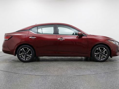 Used 2025 Nissan Sentra SV FWD image 11