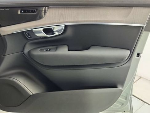 New 2026 Volvo XC90 T8 Ultra w/ Protection Package AWD/4WD image 41