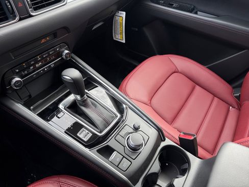 New 2025 MAZDA CX-5 Carbon Edition image 13