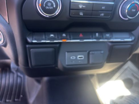 Used 2025 Chevrolet Silverado 1500 W/T image 16