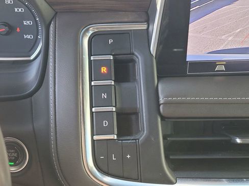 Used 2021 Chevrolet Tahoe Z71 w/ Rear Media and Nav Package image 26