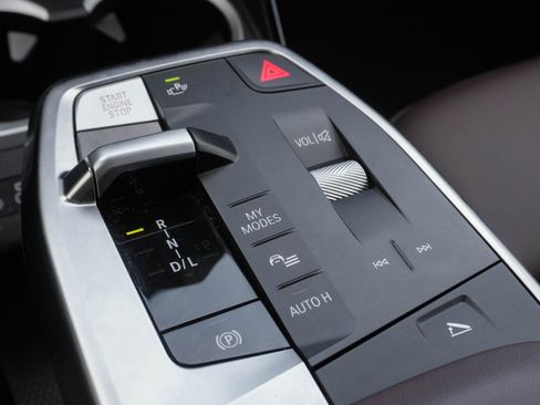 Certified 2025 BMW X2 xDrive28i image 26