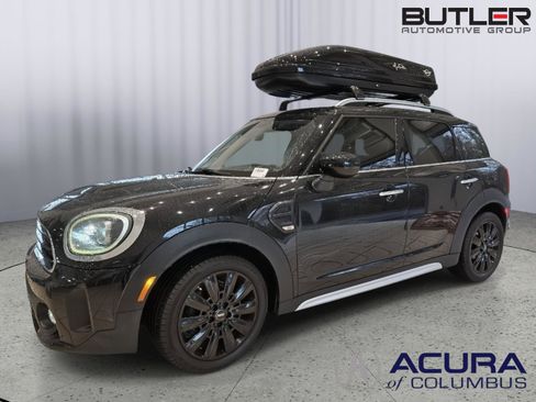 Used 2023 MINI Cooper Countryman w/ Signature Upholstery Package image 1