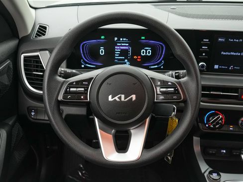 Used 2026 Kia Seltos LX AWD/4WD image 13