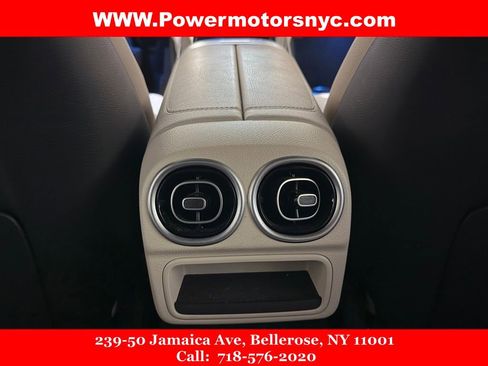 Used 2022 Mercedes-Benz C 300 4MATIC Sedan image 40