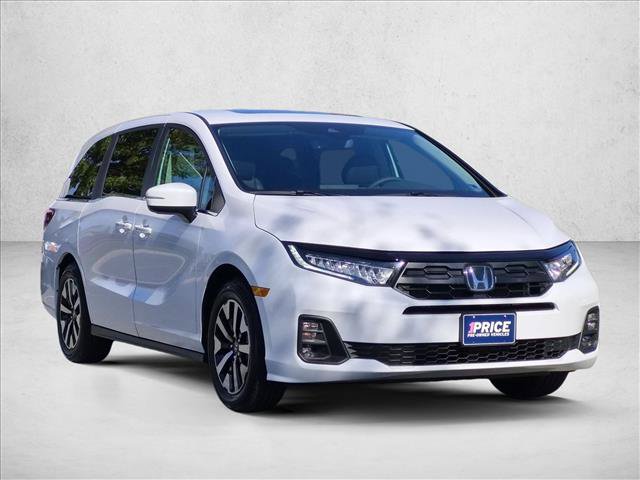 Certified 2026 Honda Odyssey EX-L image 3