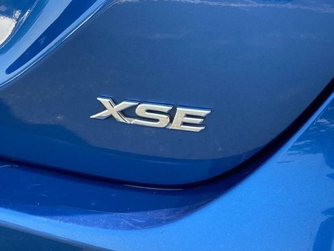 Used 2020 Toyota Camry XSE FWD image 9