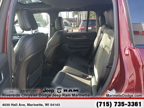 New 2025 Jeep Grand Cherokee Altitude image 25