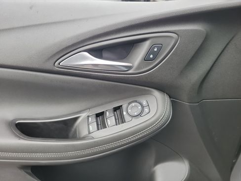 Used 2024 Buick Encore GX Preferred FWD image 17
